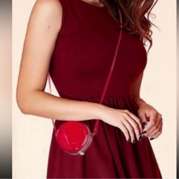 MARC JACOBS Red Patent Leather Crossbody Round Canteen Bag - mini 4” - Picture 4 of 7